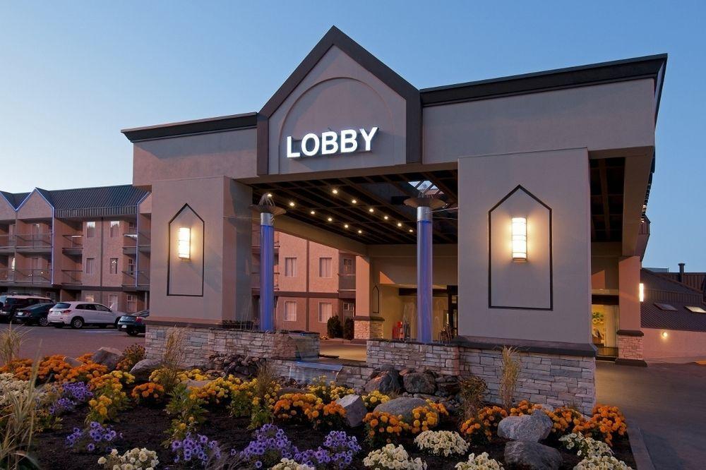Coast Kamloops Hotel & Conference Centre Esterno foto