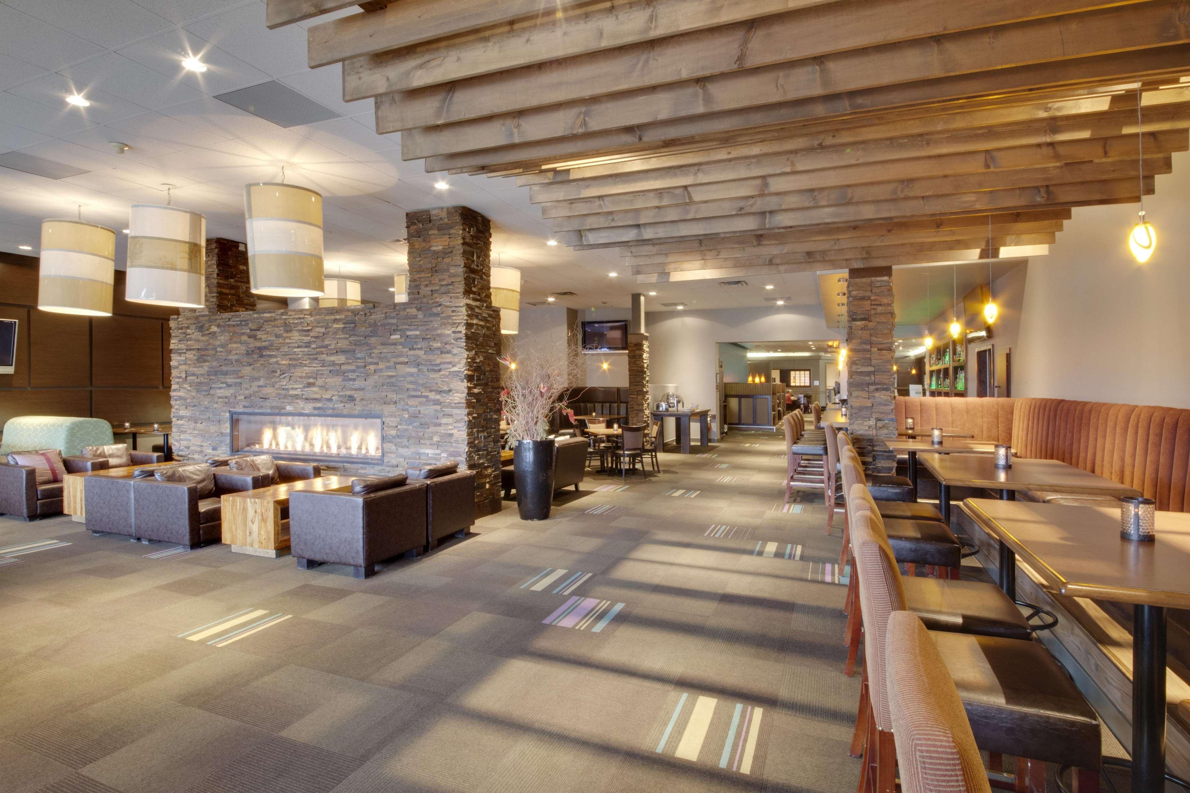 Coast Kamloops Hotel & Conference Centre Esterno foto