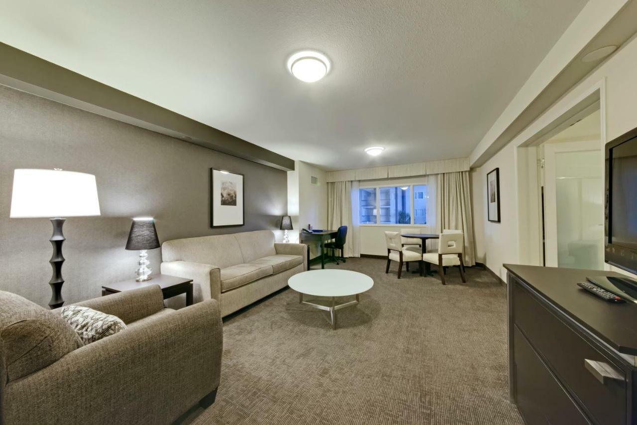 Coast Kamloops Hotel & Conference Centre Esterno foto